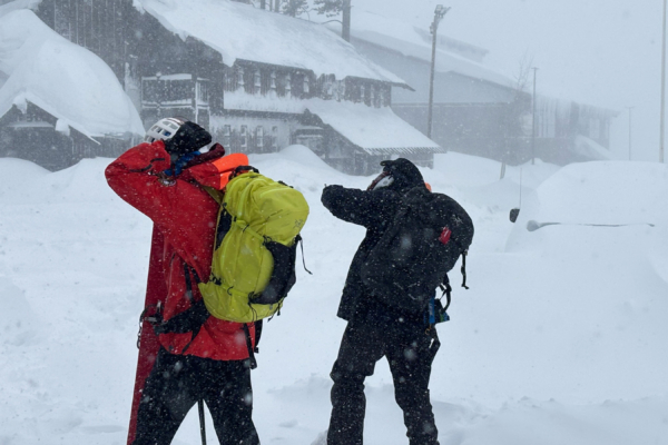 Massive Avalanche Buries 15 in California; 9 Missing as Search Continues Massive Avalanche Buries 15 in California; 9 Missing as Search Continues