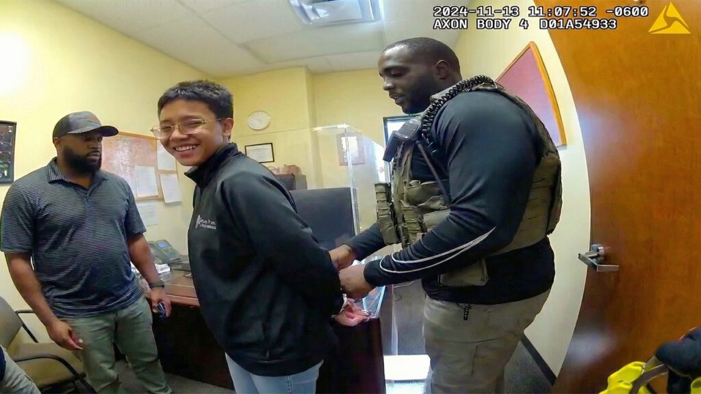 Teen Laughs After Shooting Father Over an iPhone on Facebook Marketplace