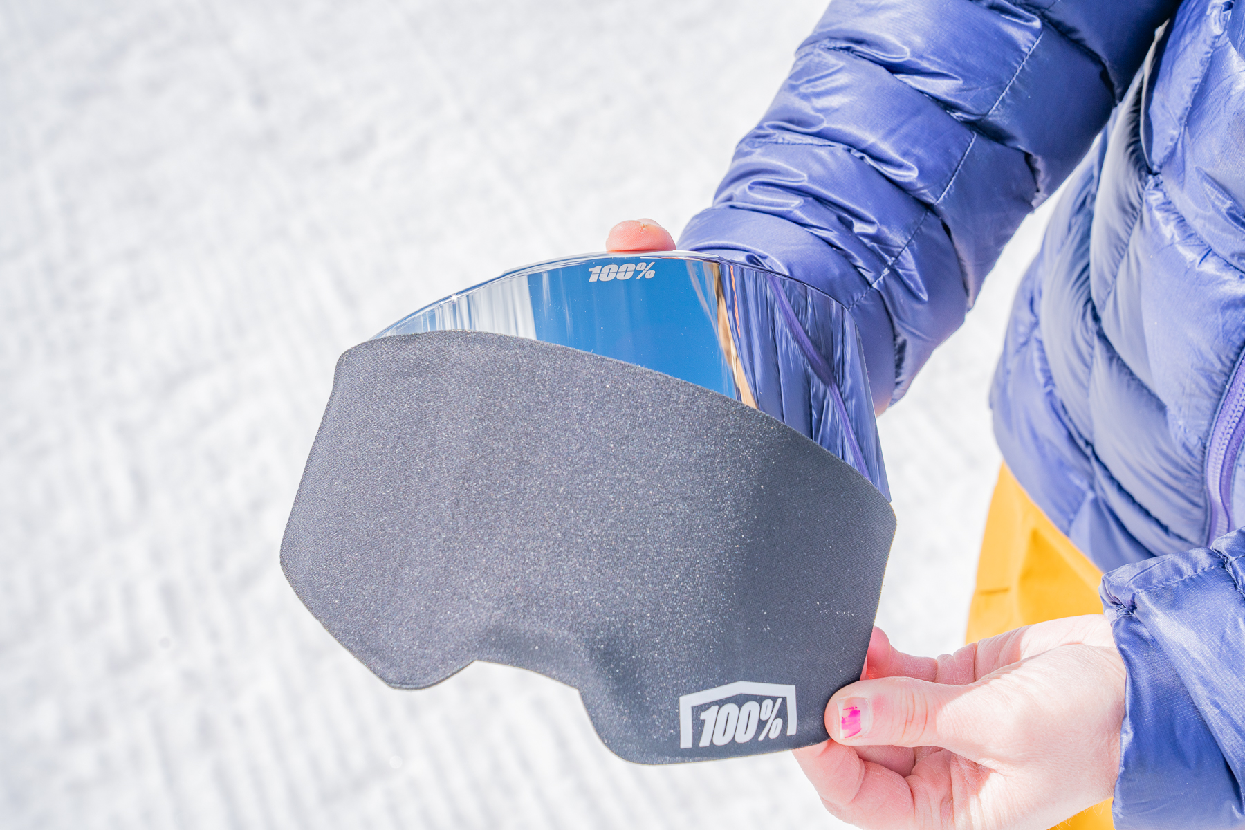 100% extra lens in sleeve attached to primary goggle and lens 