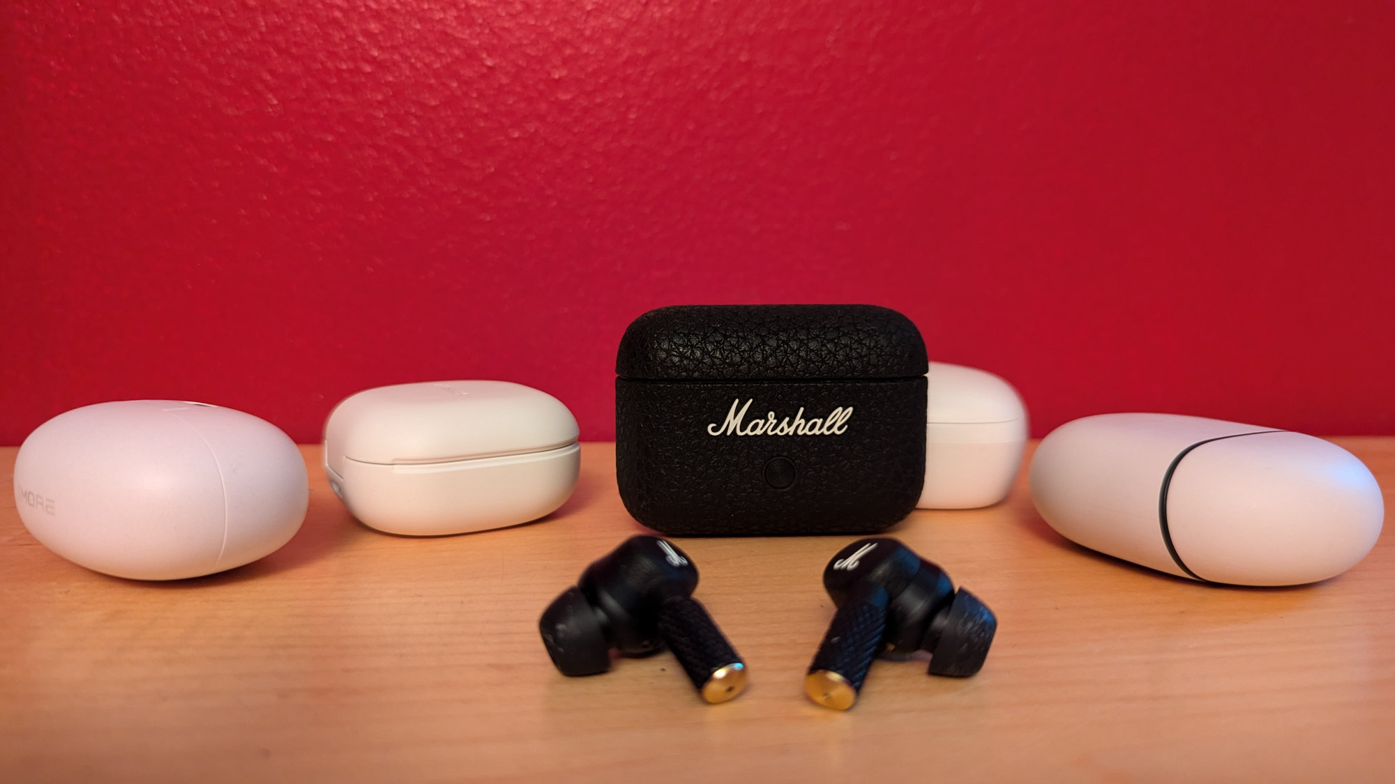 Gear Junkie - Best Wireless Earbuds - Marshall’s Motif II vs plain white earbuds cases