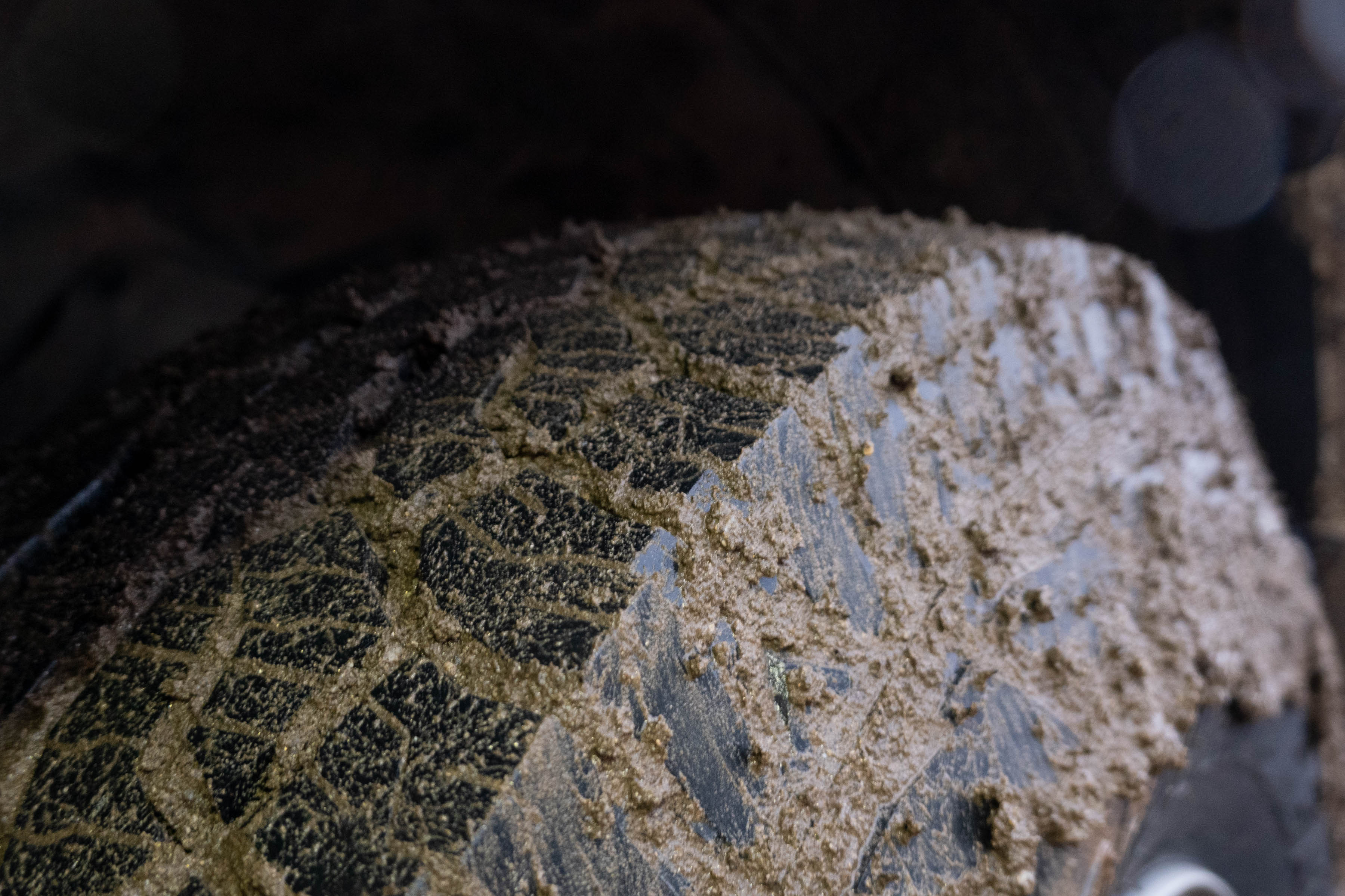 Kumho Road Venture AT52