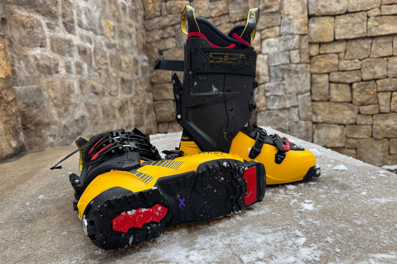 The sole of a Sender ski boot is shown, highlighting tread pattern and wear surface