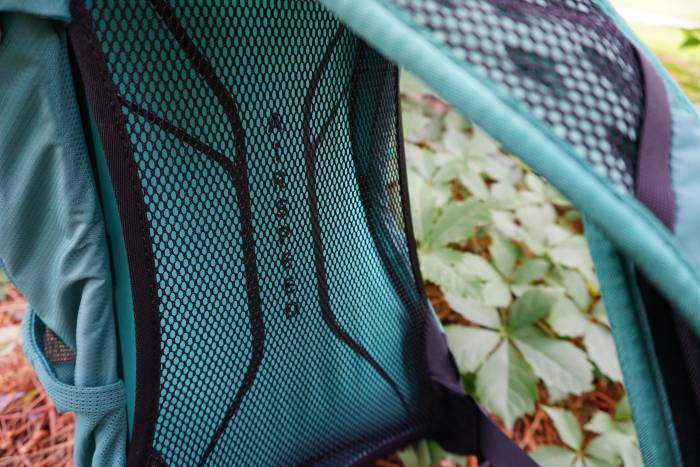 the backpanel on the osprey hikelite 18L pack