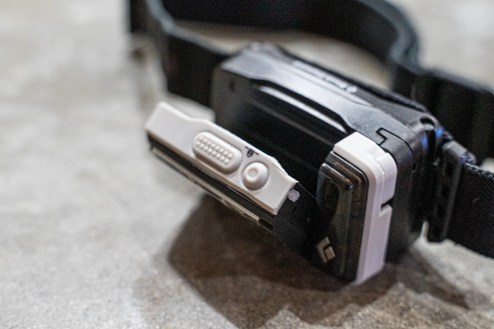 Black Diamond Distance headlamp buttons