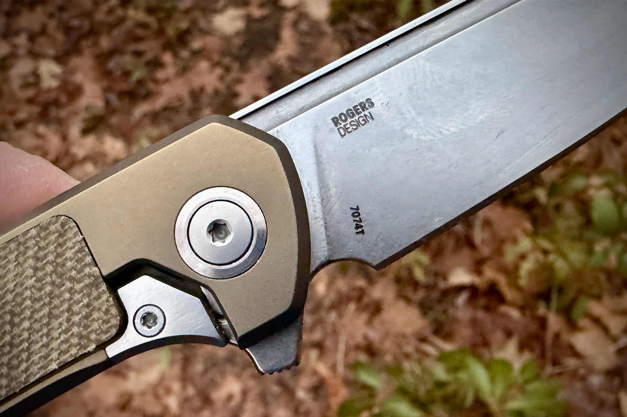 CRKT Q Frame Lock pivot and frame lock detail showing locking mechanism