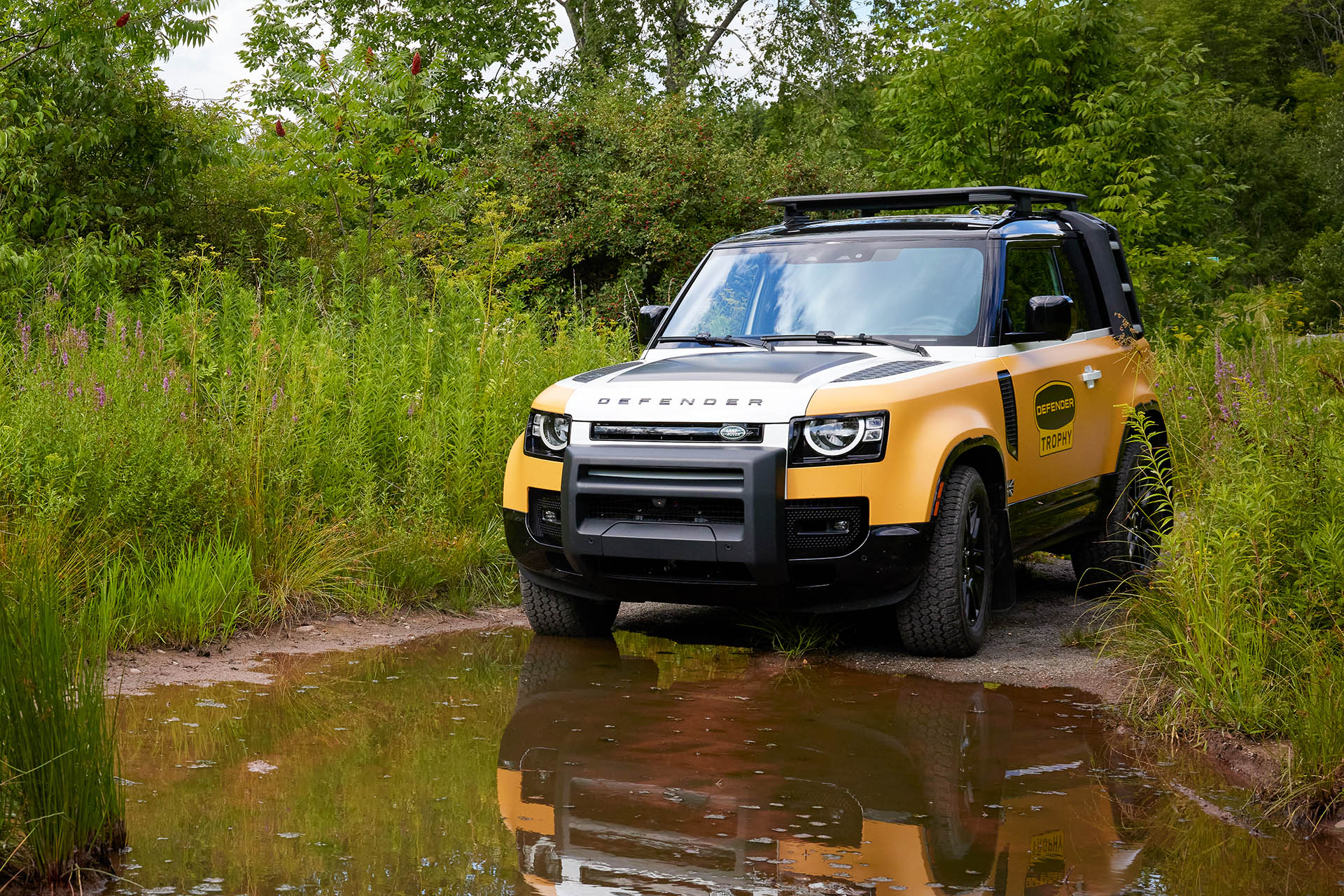 Land Rover Defender Trophy