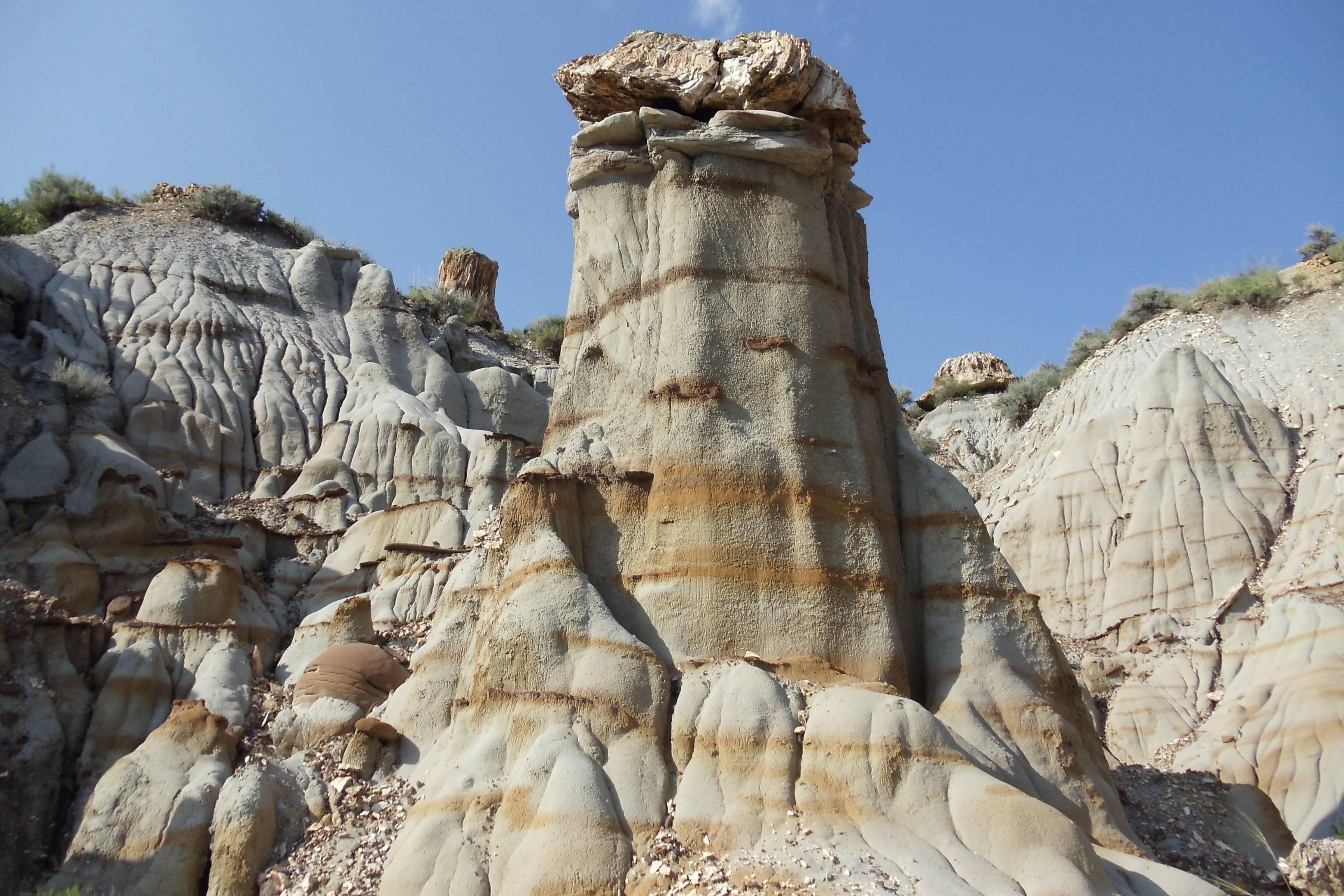 coulees and striped rocks 