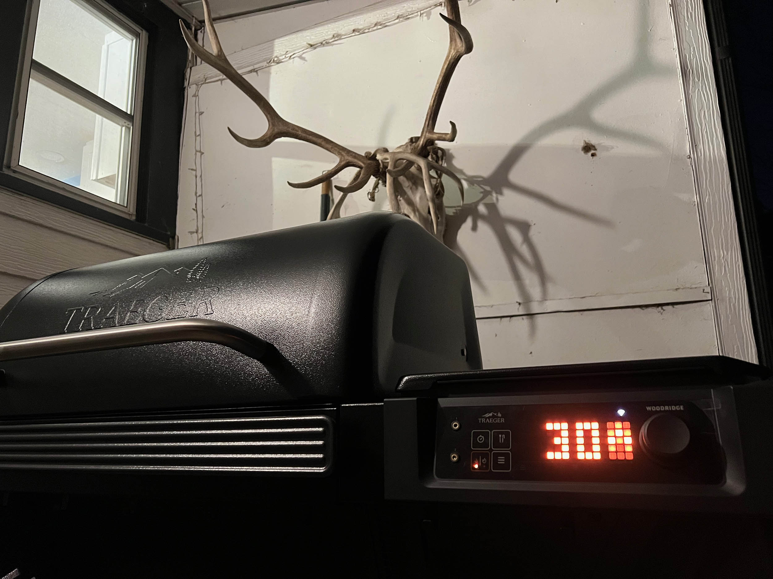 Traeger Woodrige under elk rack