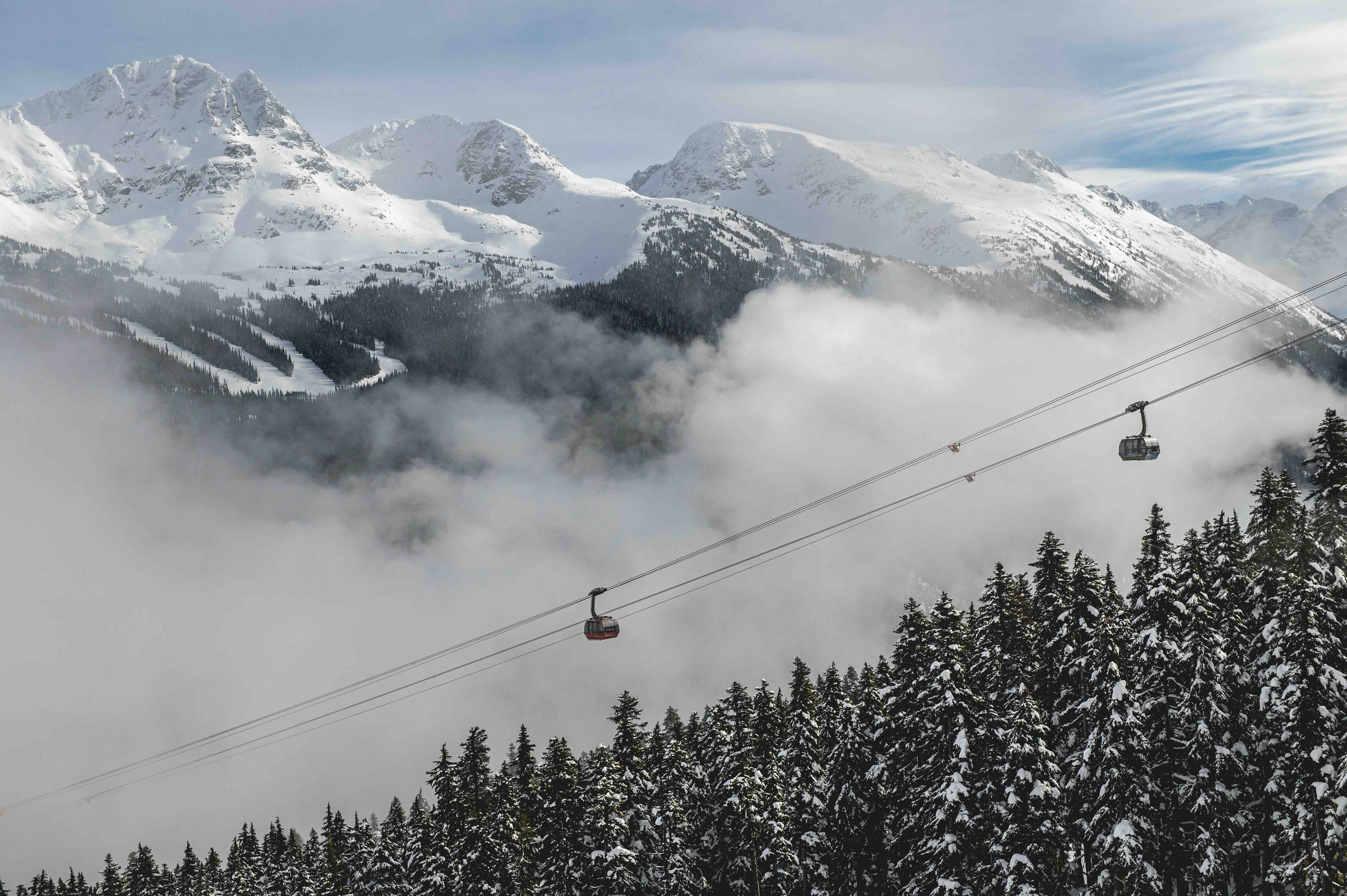 PEAK 2 PEAK Gondola connecting Whistler and Blackcomb in Whistler, BC; (photo/Destination BC)