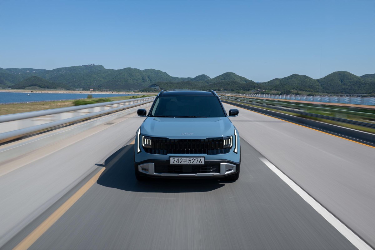 2027 Kia Seltos front