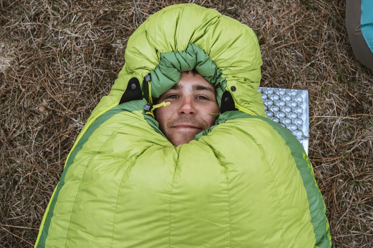 gearjunkie tester adam ruggerio tests the sea to summit ascent sleeping bag