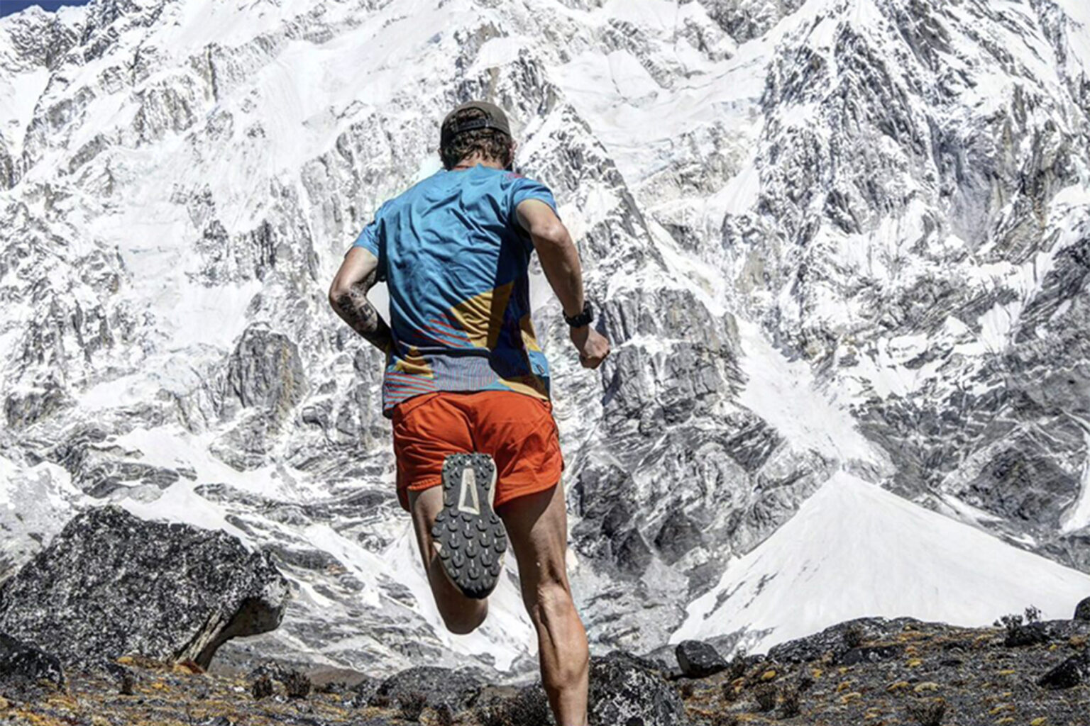 Tyler Andrews Opens Up About Everest FKT Controversies: Oxygen and Helicopter Airlift Tyler Andrews Opens Up About Everest FKT Controversies: Oxygen and Helicopter Airlift