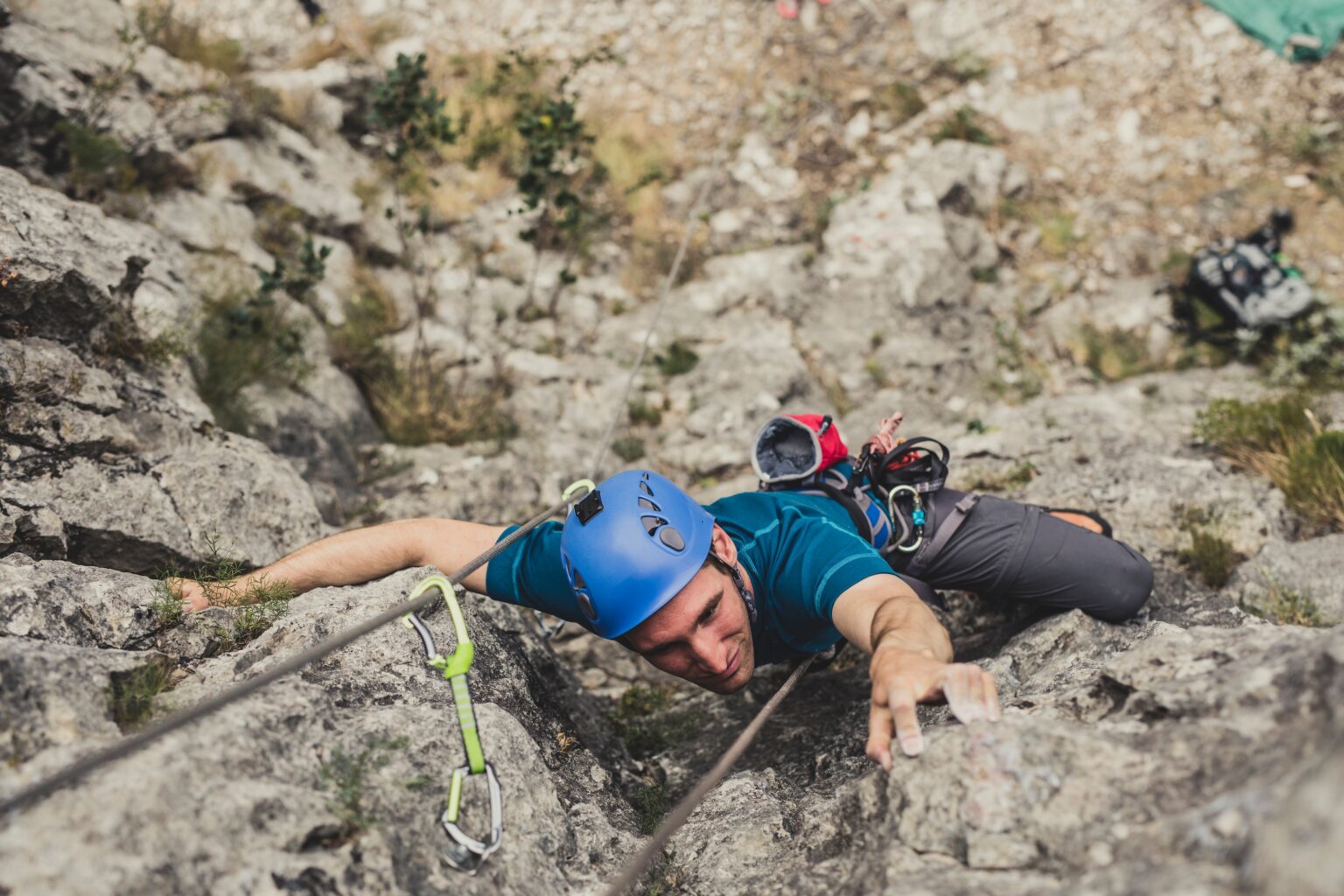 How to Safely Start Rock Climbing 