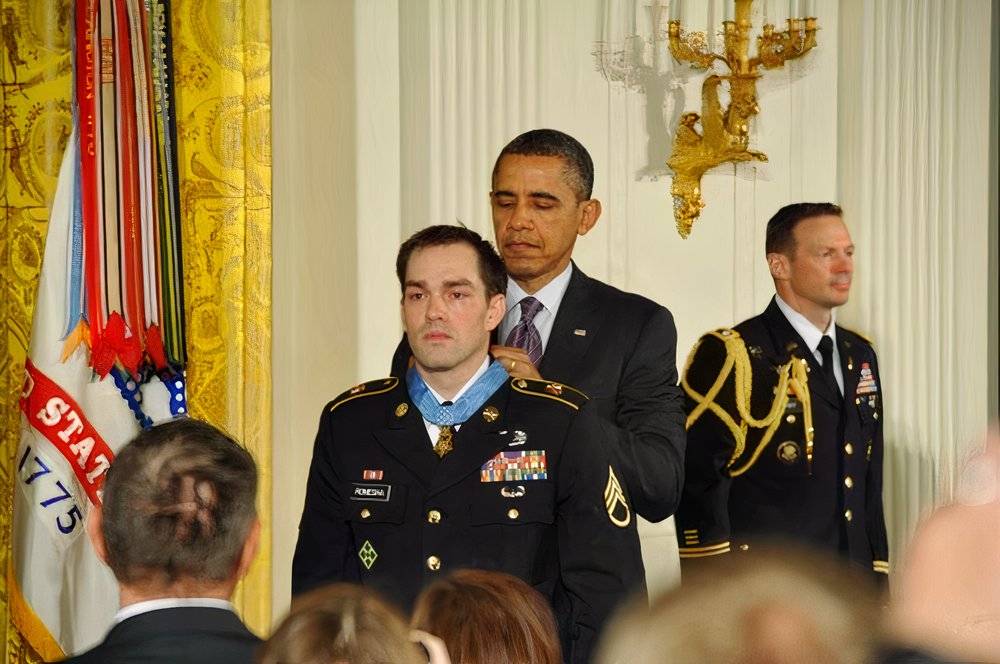 200,000 Service Members Leave the Military Each Year. Medal of Honor Recipient Says Veterans Aren’t Broken 200,000 Service Members Leave the Military Each Year. Medal of Honor Recipient Says Veterans Aren’t Broken