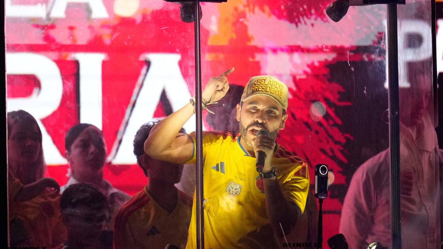 Pro-Trump Candidate Takes Spotlight in Colombia’s Presidential Race With Vow of Crime Crackdown Pro-Trump Candidate Takes Spotlight in Colombia’s Presidential Race With Vow of Crime Crackdown