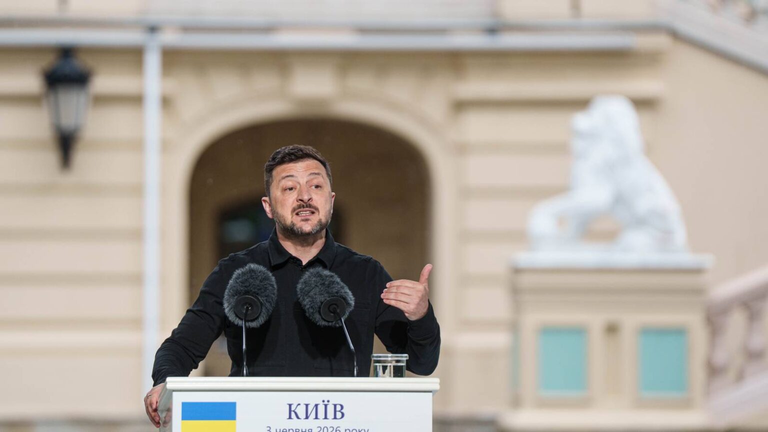 In Public Letter, Ukraine’s Zelenskyy Calls on Putin for Direct Negotiations in a Neutral Country