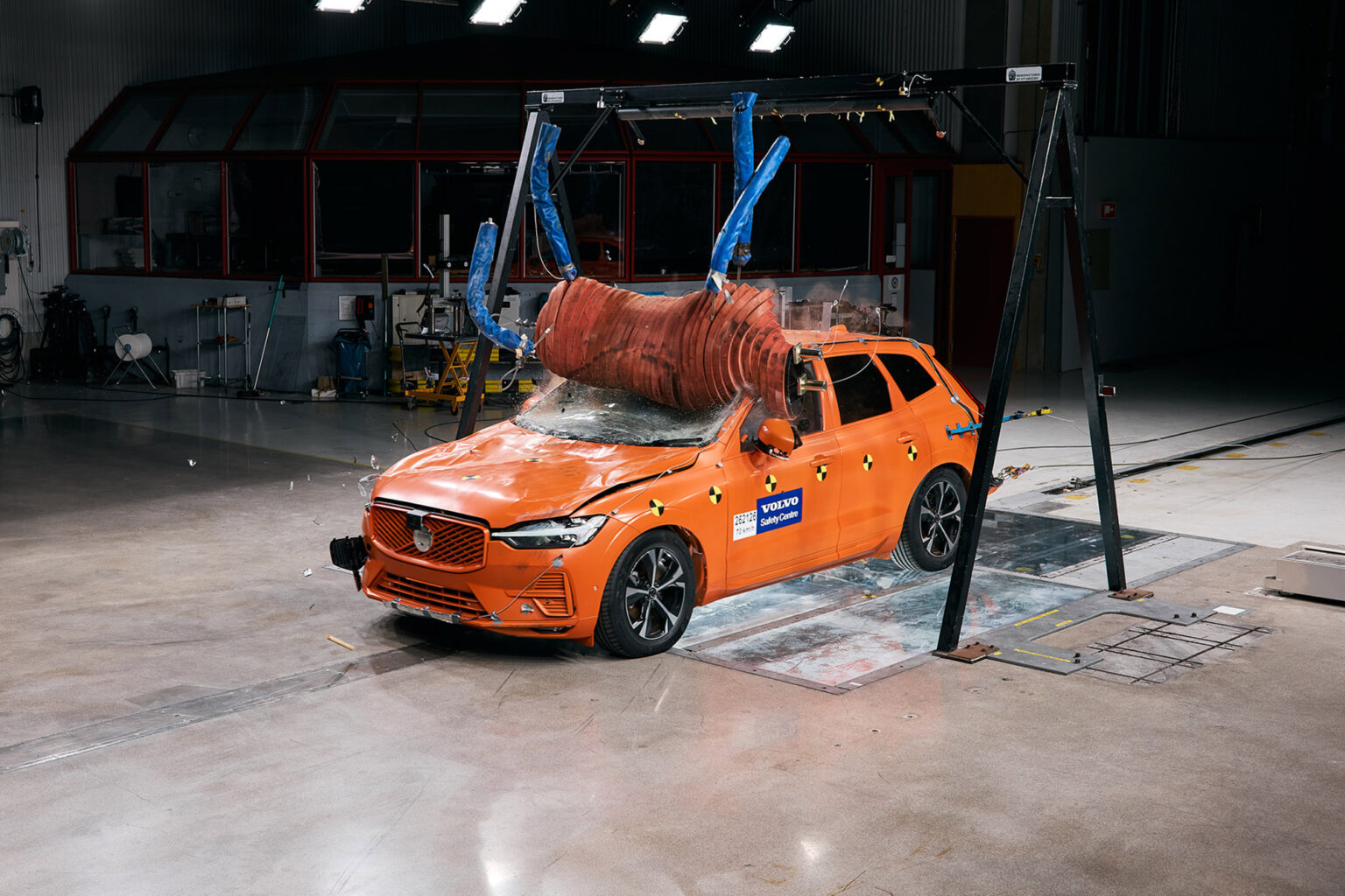 Meet the Latest Moose Dummy Beating Up Your Volvo Meet the Latest Moose Dummy Beating Up Your Volvo