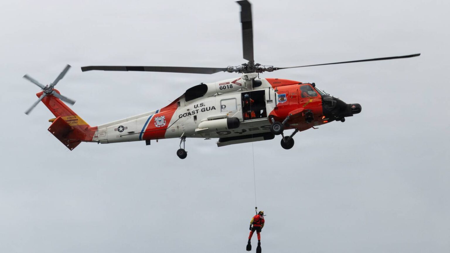 Four Coast Guard Crew Members Escape Helicopter Crash With Minor Injuries Four Coast Guard Crew Members Escape Helicopter Crash With Minor Injuries