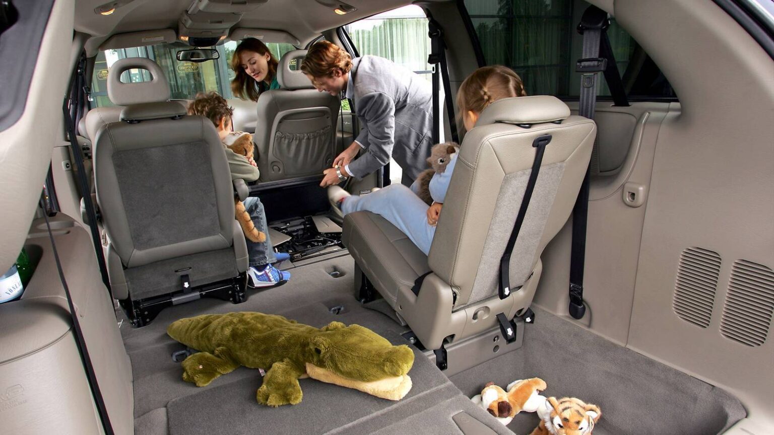 Chrysler Minivans Could Be The Most Insanely Versatile Cars If This Idea Become Reality Chrysler Minivans Could Be The Most Insanely Versatile Cars If This Idea Become Reality