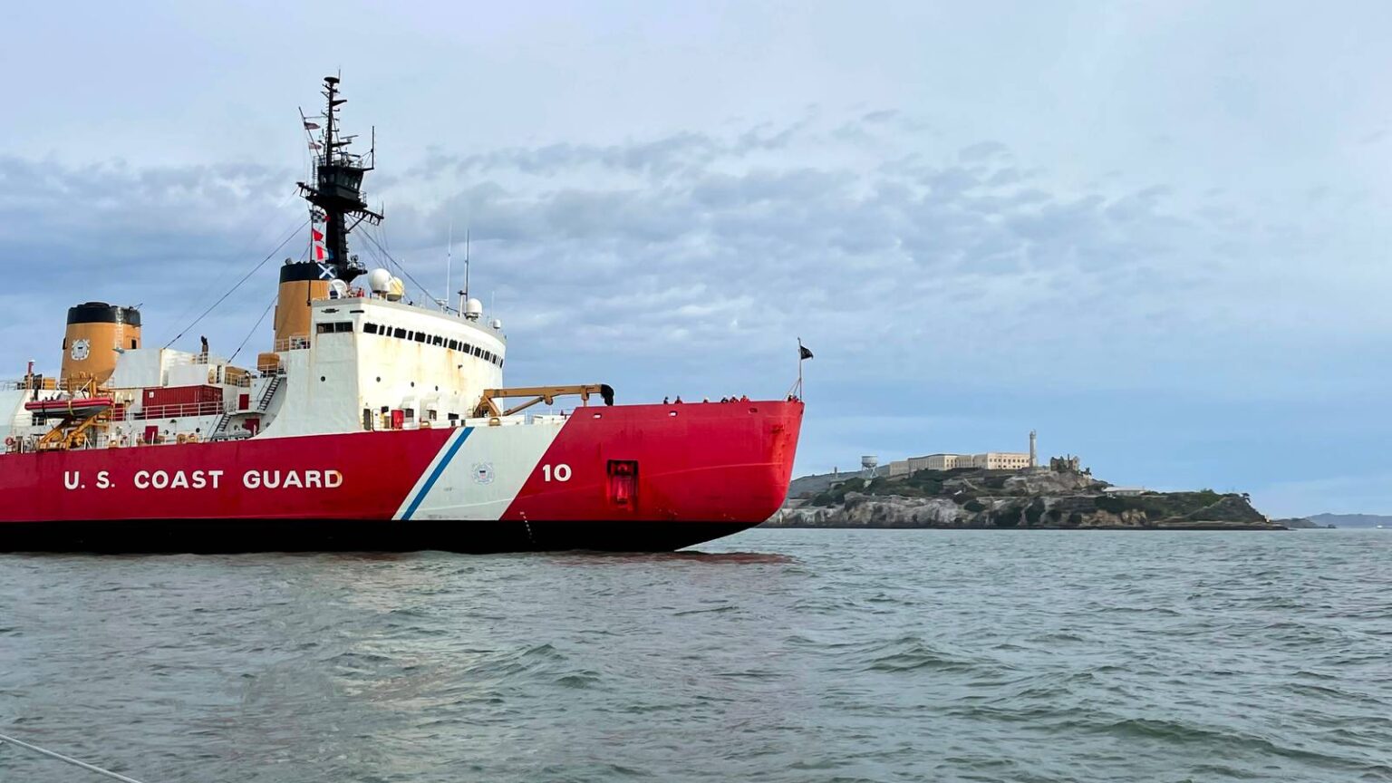 1 Dead, Coast Guard Searches for 3 Missing After 20-Passenger Boat Capsizes