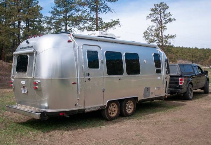 Airstream flying cloud-18