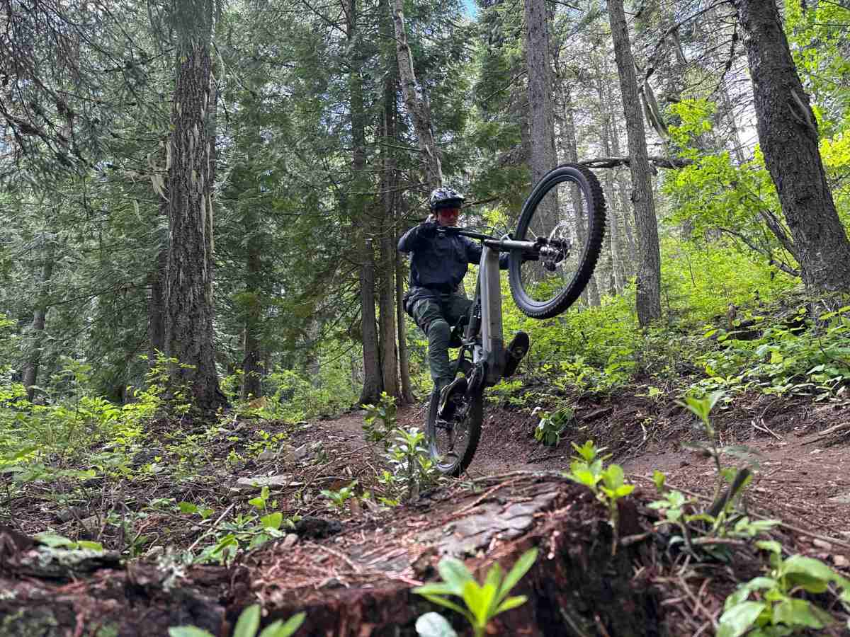 Athlete Dane Tudor manualing the Levo 4 EVO Pro e-mountain bike; (photo/Morgan Tilton)