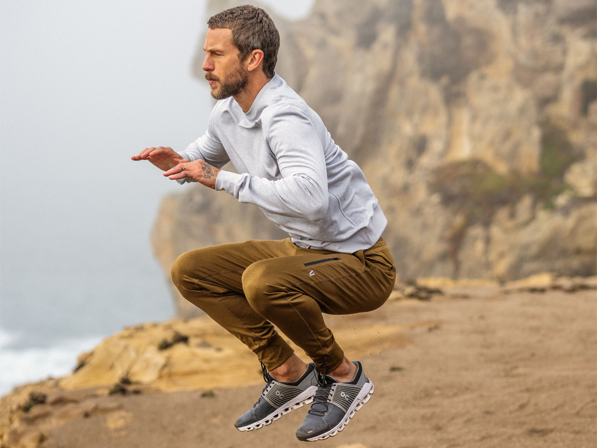 Man Exercising Wearing Vuori Sunday Performance Jogger