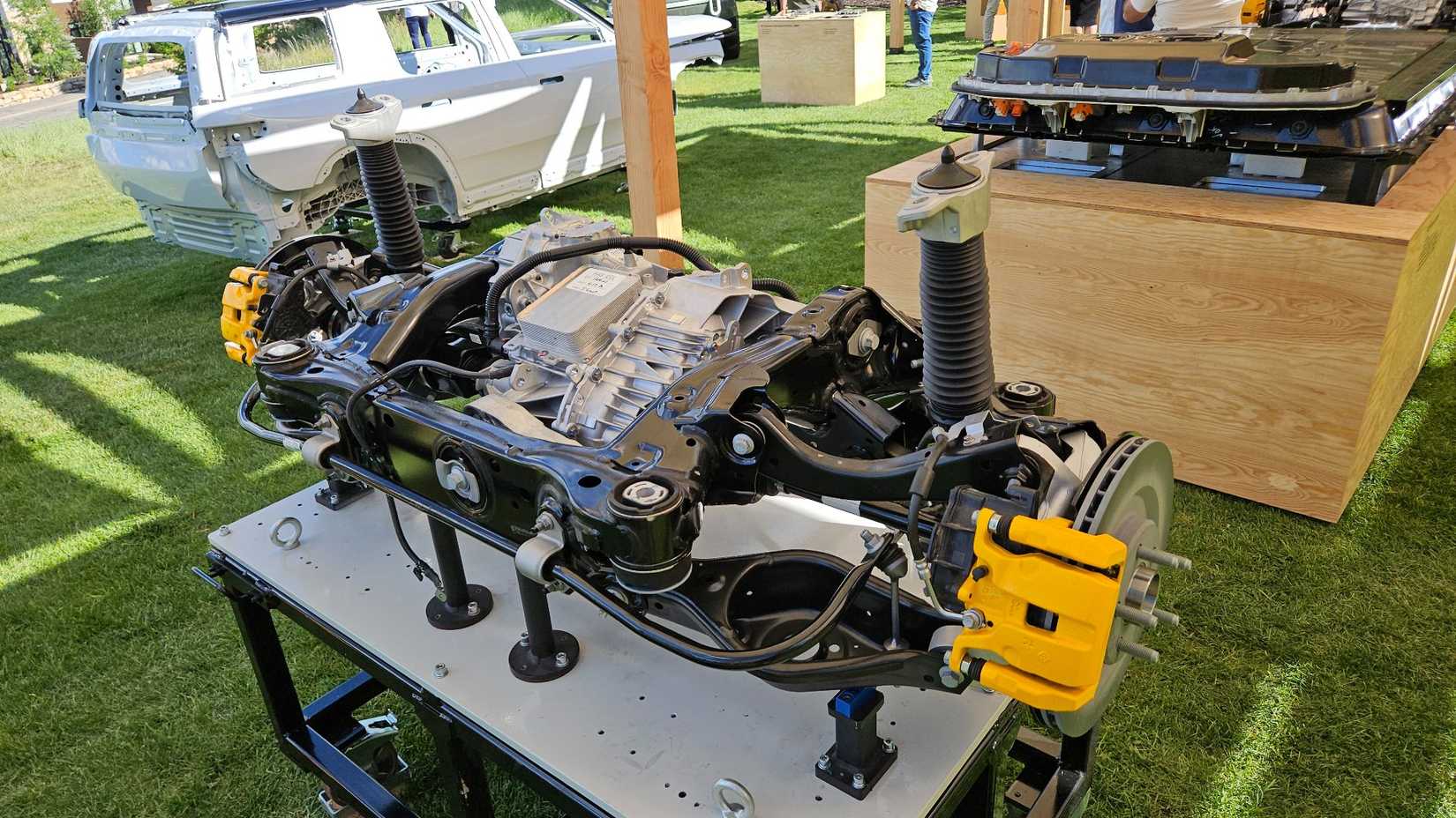 2027-rivian-r2-front-power-module