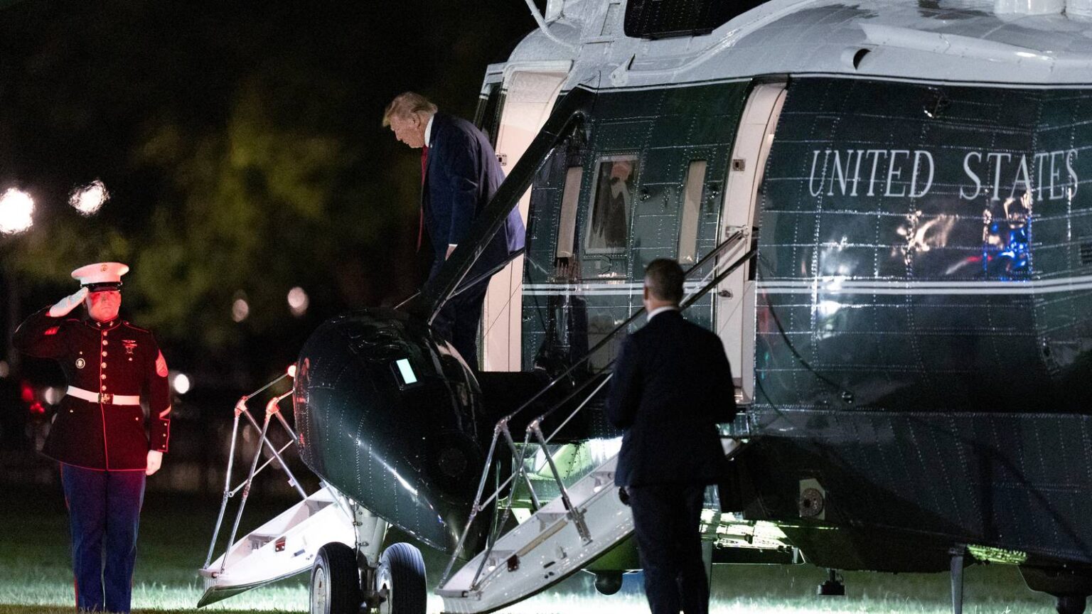 White House Construction Contributed to Radio Problems that Let Trump Helicopter Come Close to Jet White House Construction Contributed to Radio Problems that Let Trump Helicopter Come Close to Jet
