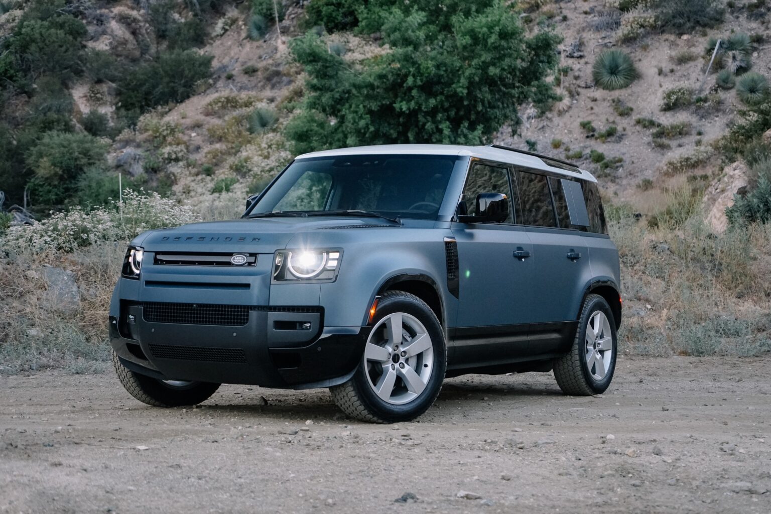 2026 Land Rover Defender 110 X-Dynamic SE Review |