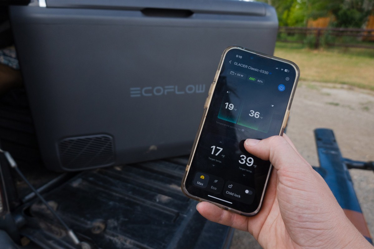 Phone displaying dual-zone temperature controls for the GLACIER Classic fridge freezer
