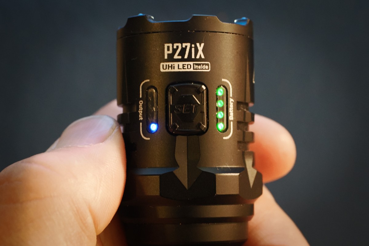 P27iX set button and power indicators led
