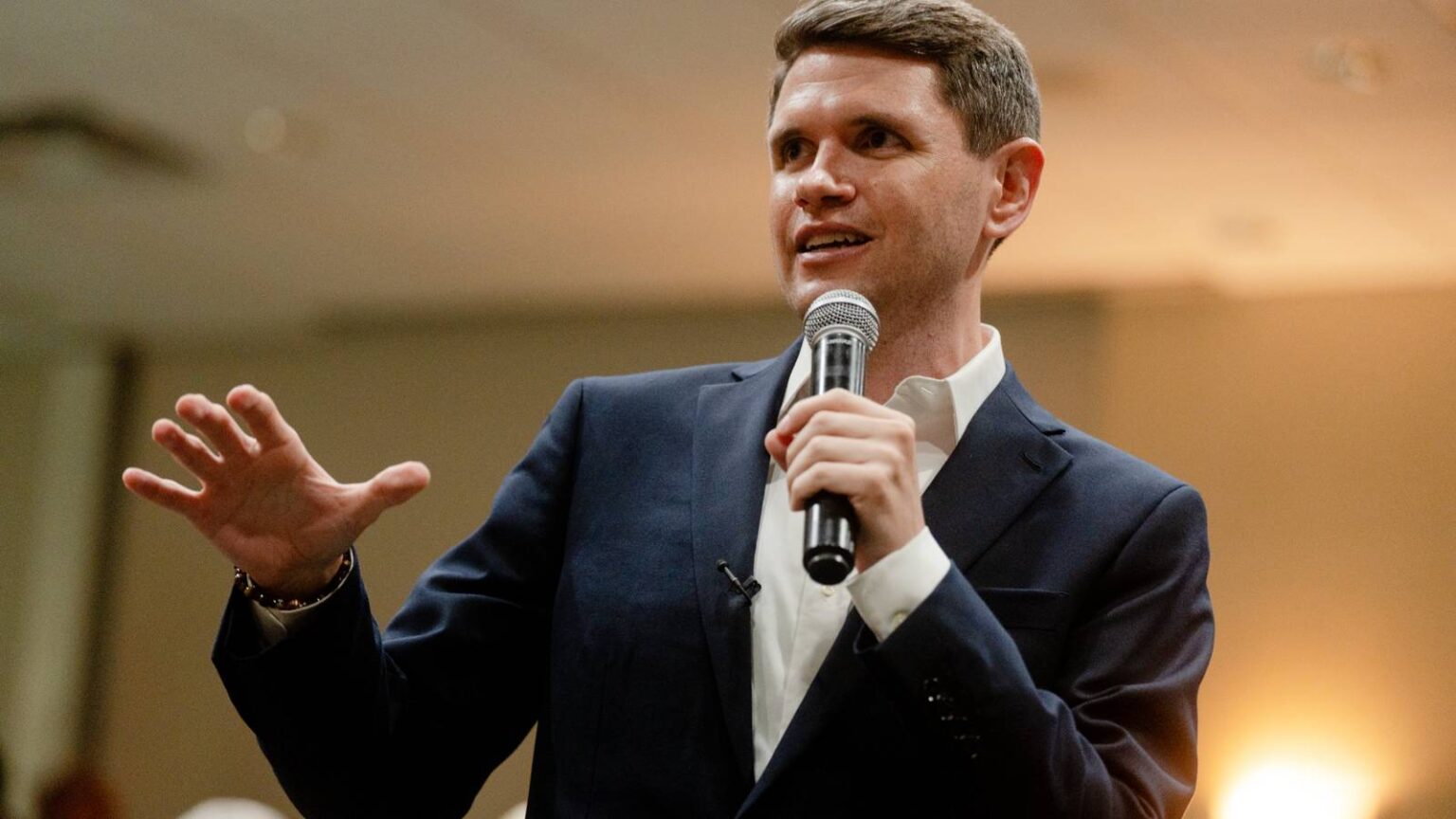 US Senate Candidate in Pivotal Race Makes Major Pledge to Statewide Veterans US Senate Candidate in Pivotal Race Makes Major Pledge to Statewide Veterans