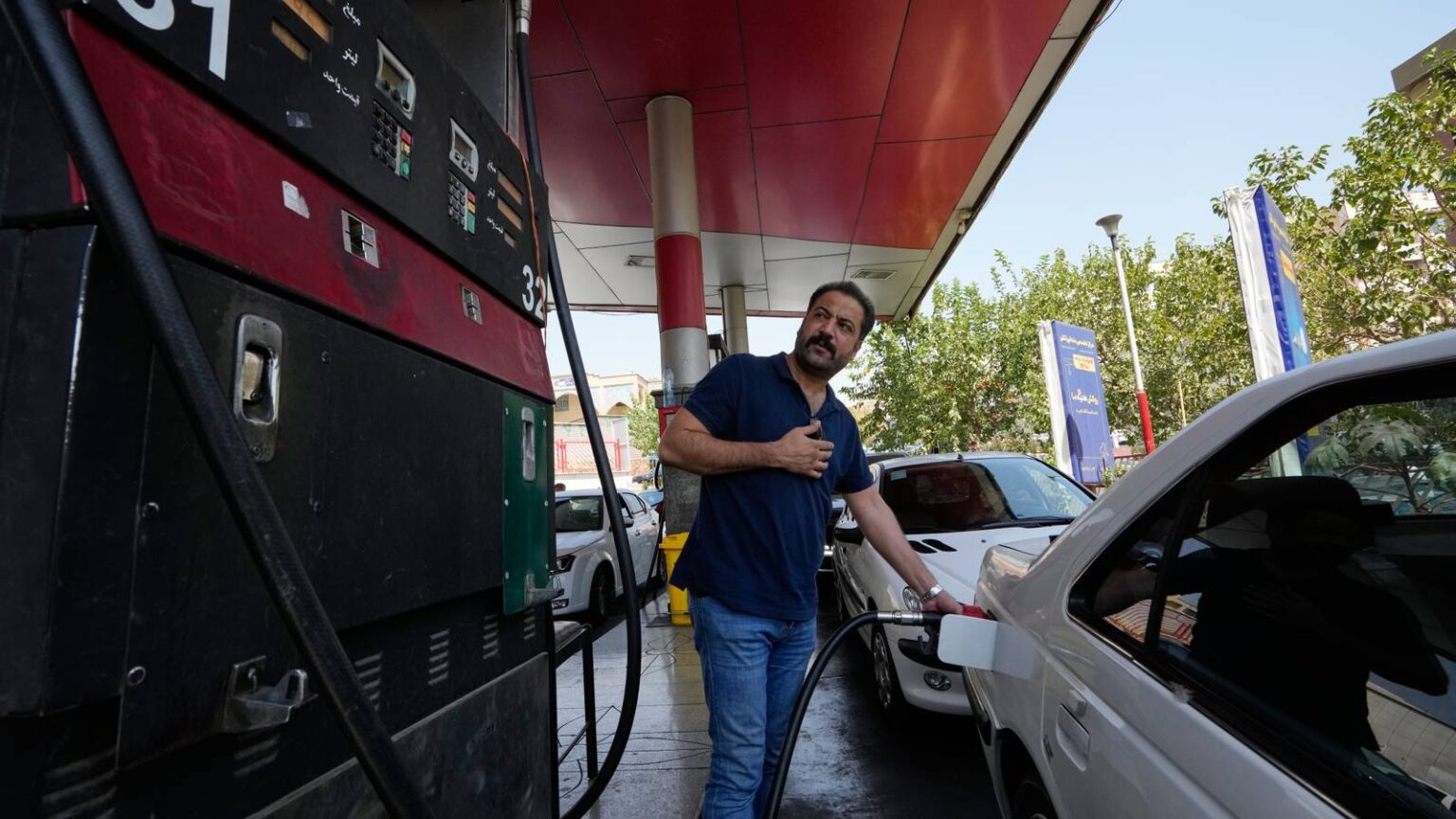 Iran’s Gas Lines Are Growing, but There’s No Sign So Far That Its Leaders Will Bow to US Sanctions Iran’s Gas Lines Are Growing, but There’s No Sign So Far That Its Leaders Will Bow to US Sanctions