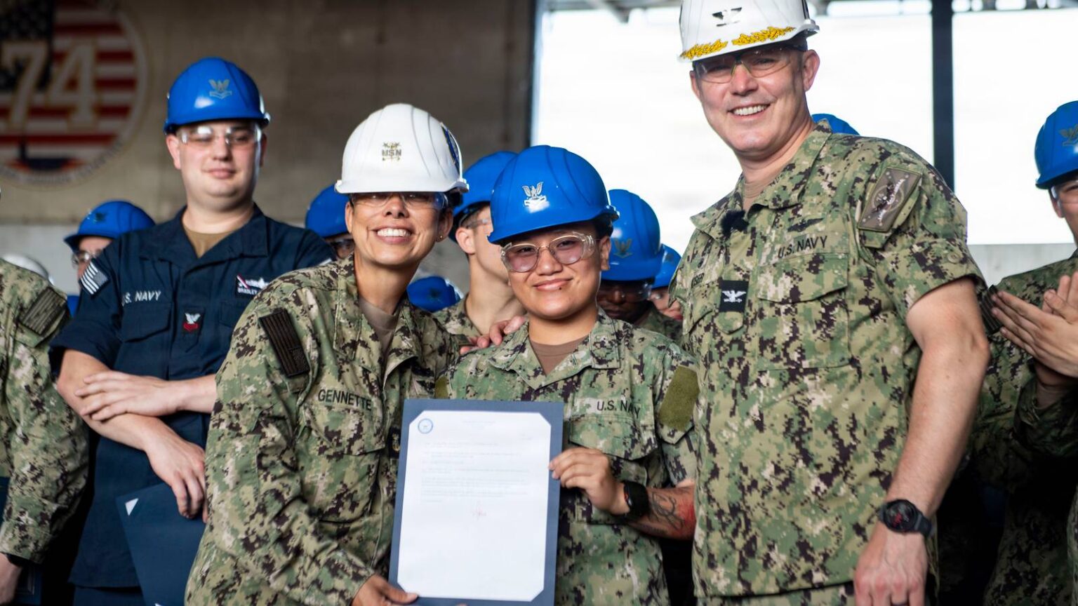 From Apprentices to Master Chief Petty Officer of the Navy From Apprentices to Master Chief Petty Officer of the Navy