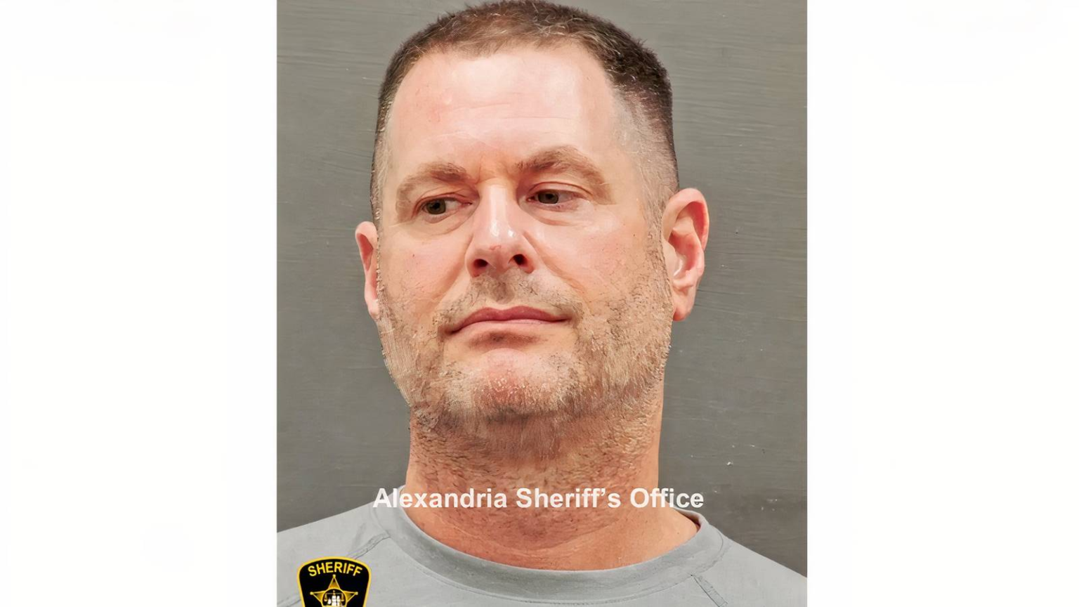 Navy Veteran, Ex-CIA Officer Caught With M in Gold Bars Nears Plea Deal