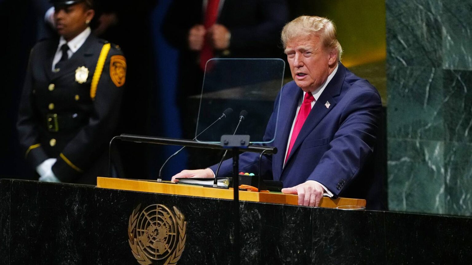 Trump in Address to World Leaders at UN Defends His Decision to Start War Against Iran