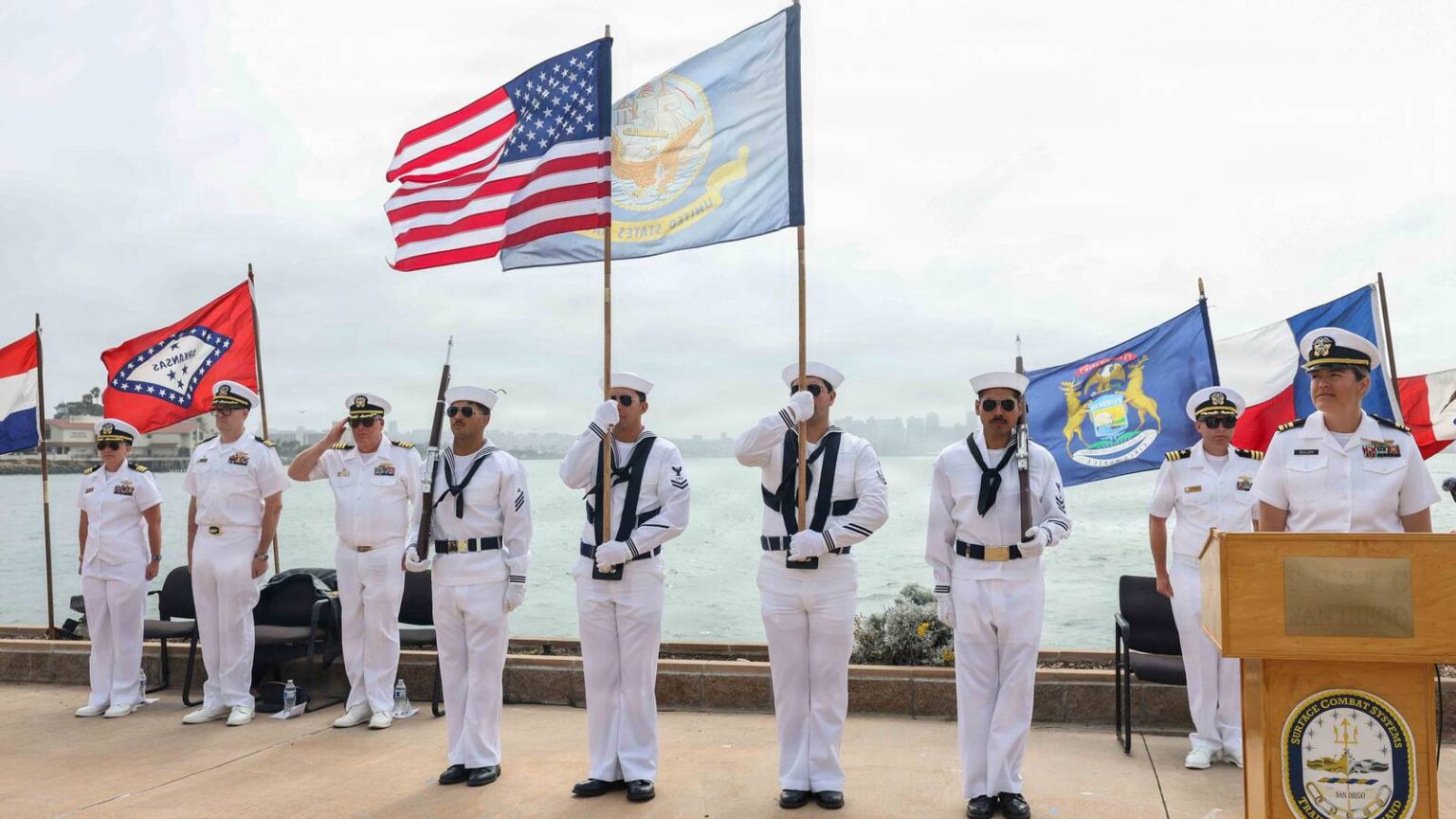 Former US Navy Commander Says Keeping Strait of Hormuz Open ‘International Responsibility’