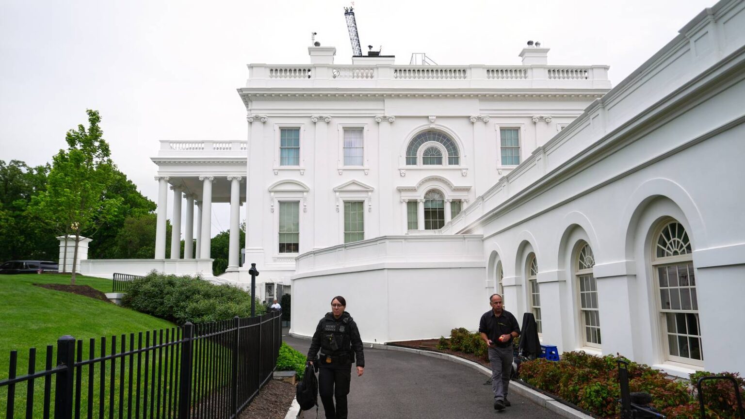 Army Mechanic Stole a Huey and Flew to the White House