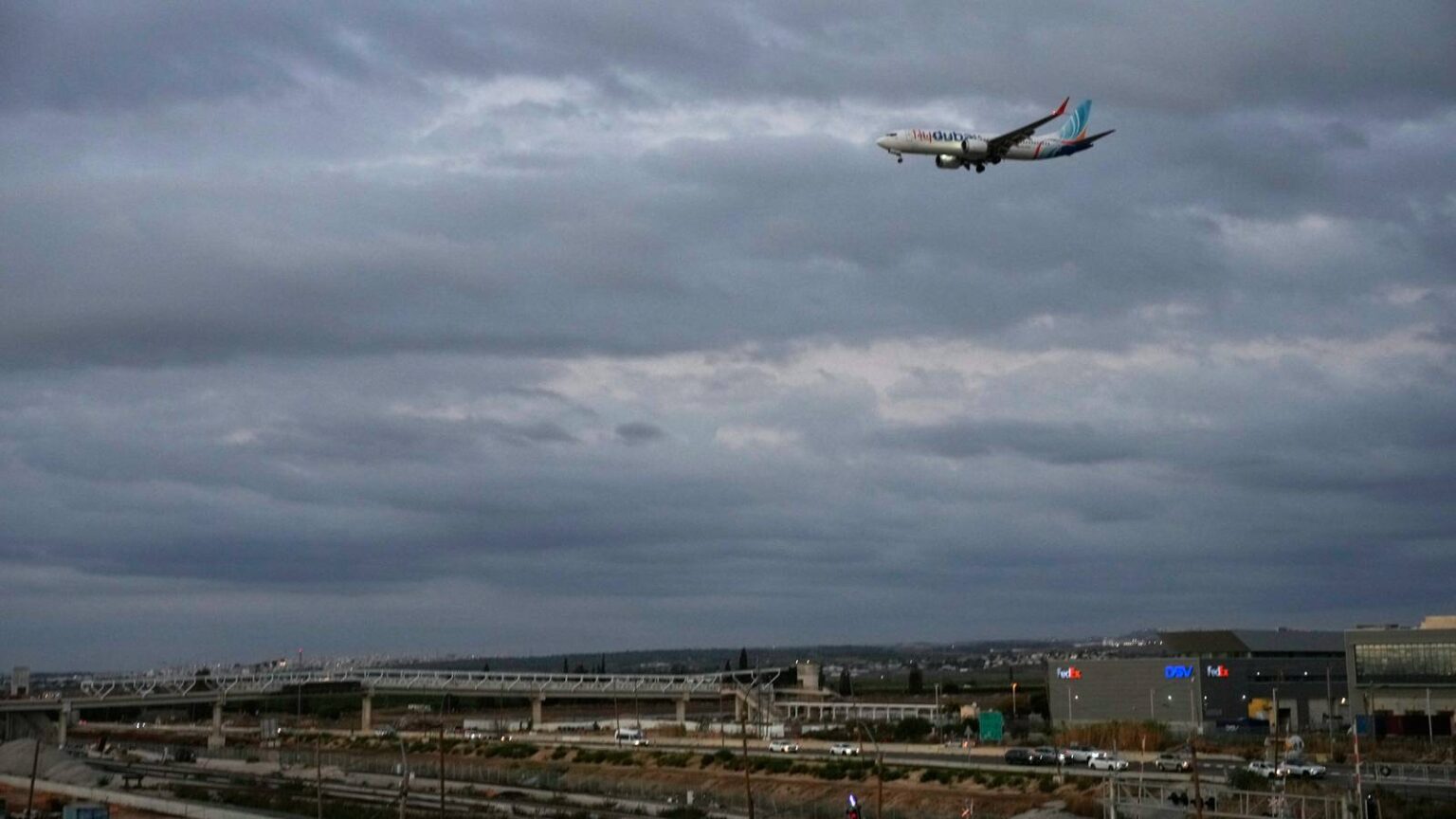 A Pilot on a Flight Carrying Israelis Stabbed Another and Apparently Tried to Crash, Netanyahu Says A Pilot on a Flight Carrying Israelis Stabbed Another and Apparently Tried to Crash, Netanyahu Says