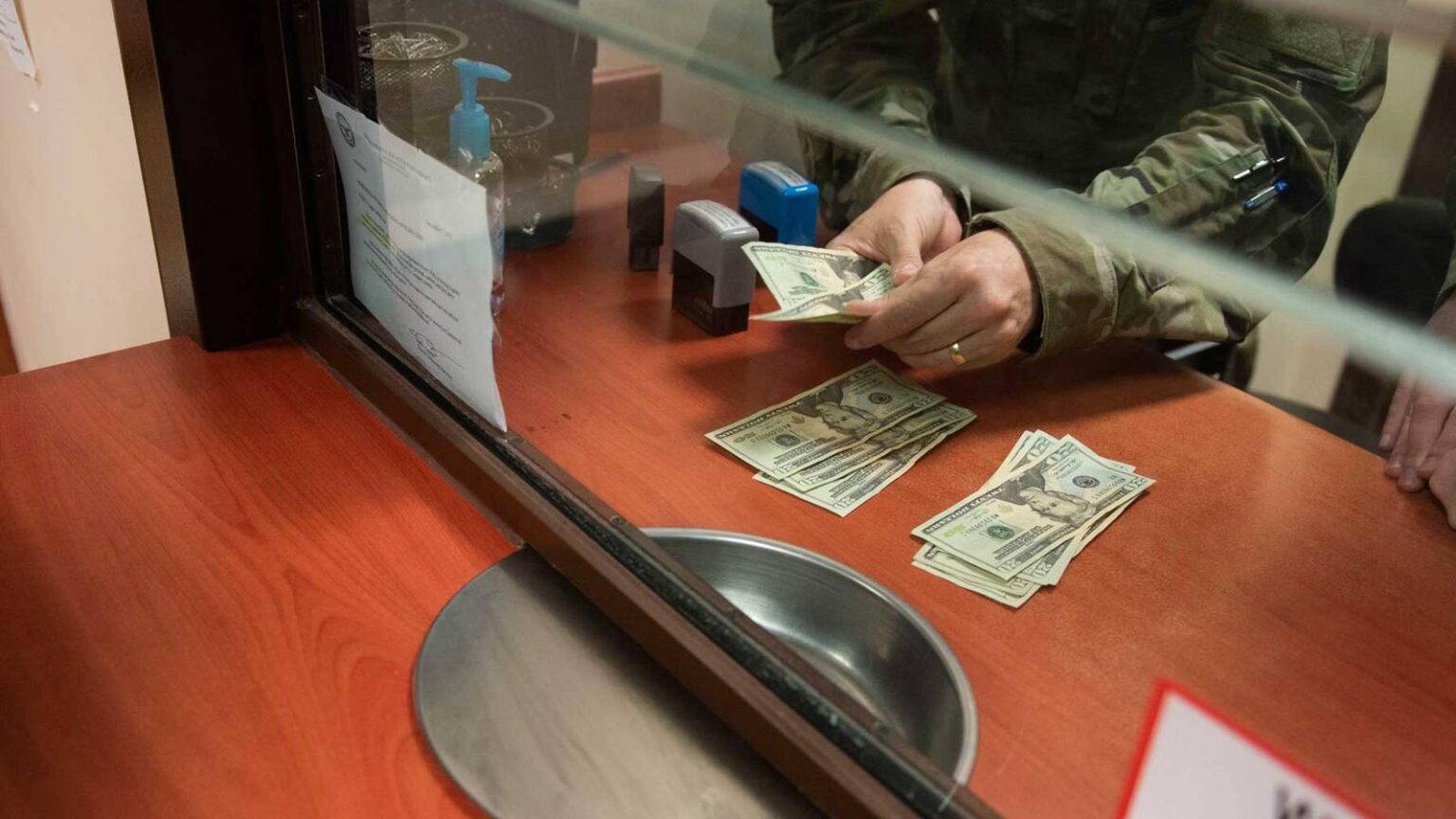 Army and Navy Reservists Accuse Government of Withholding Pay Owed to Federal Employees Army and Navy Reservists Accuse Government of Withholding Pay Owed to Federal Employees