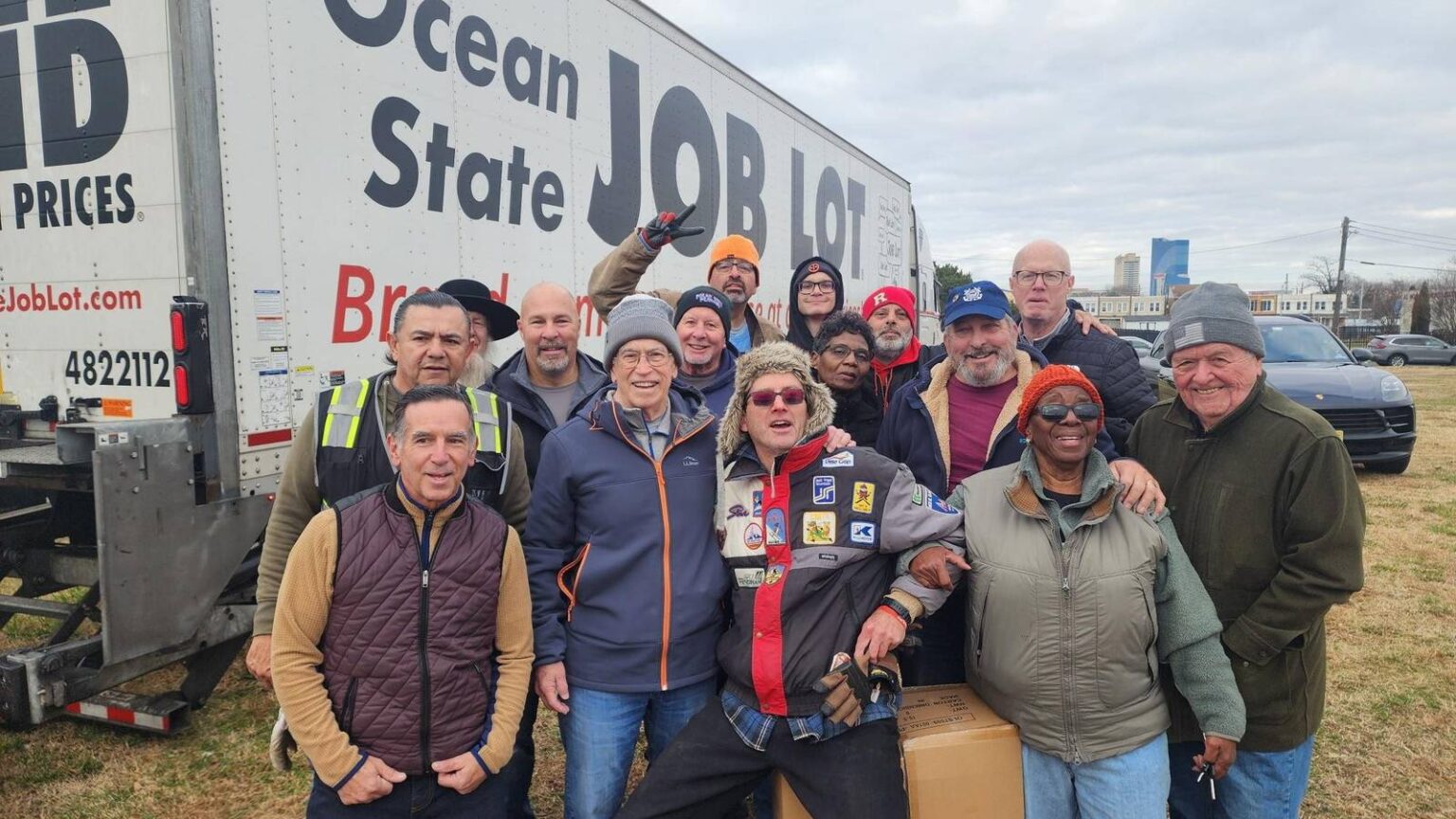 Veterans Across 11 States to Receive 90,000 Donated Winter Coats from Discount Retailer Veterans Across 11 States to Receive 90,000 Donated Winter Coats from Discount Retailer