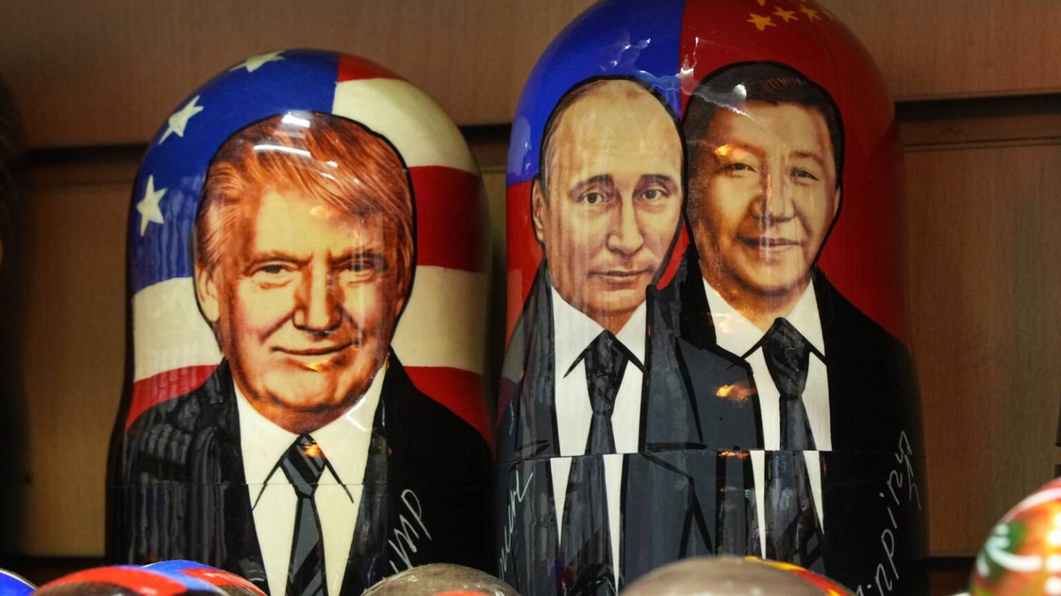 Former Army Generals Warn Trump Against US Siding With Russia Over Ukraine Former Army Generals Warn Trump Against US Siding With Russia Over Ukraine