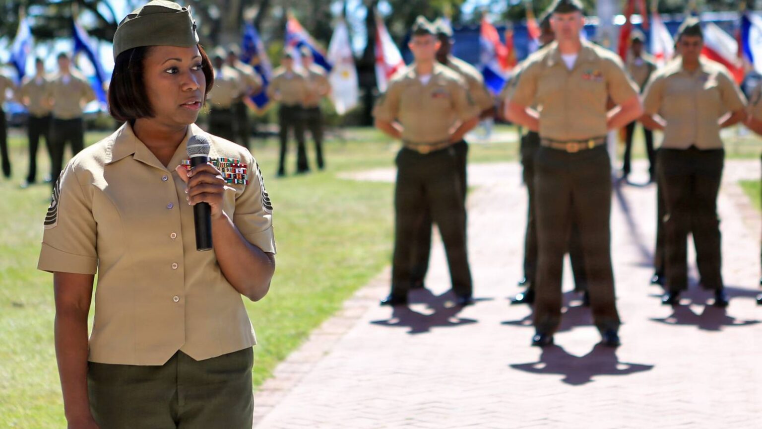 Lawsuit Claims Pentagon Withholding Records on ‘Effectiveness’ of Women in Combat
