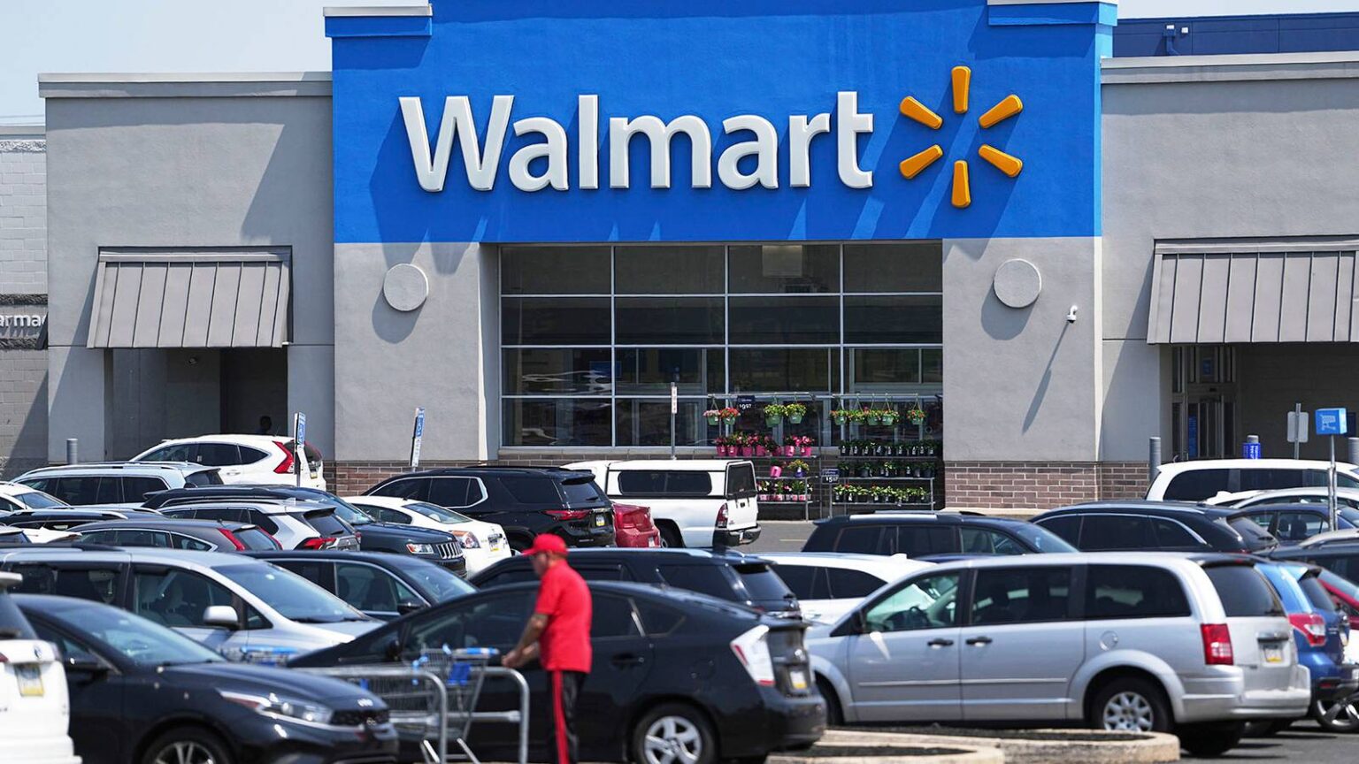 Navy Veteran, 81, Shot and Killed Outside Georgia Walmart by Teenagers as Investigation Intensifies