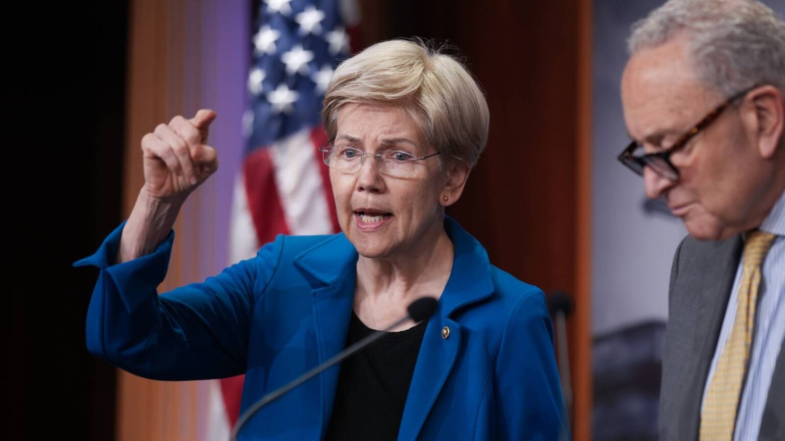 Democratic Senators Want Pentagon to Publicly Reveal Cost of Iran War to US Military Bases